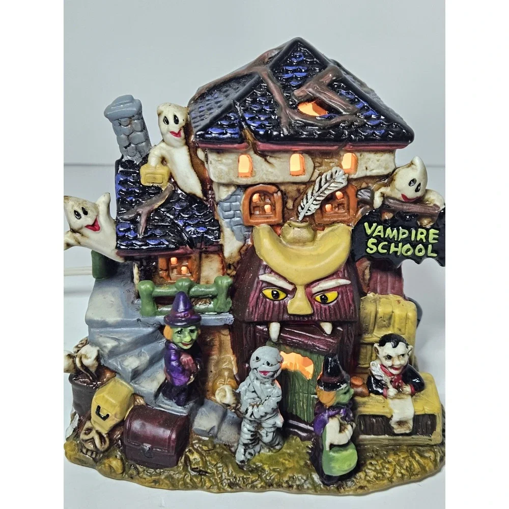 Spooky Hollow this vintage